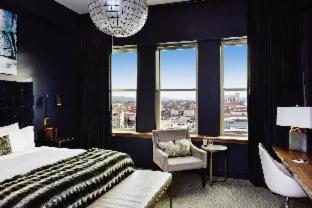 Cincinnati Riverfront 4*