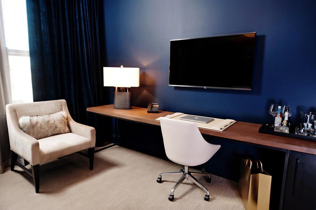 Cincinnati Riverfront 4*
