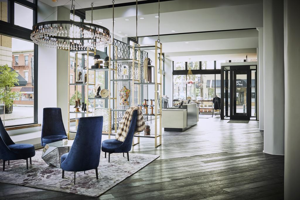 Cincinnati Riverfront Hotel 4*